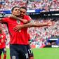 Balneário de Inglaterra vai celebrar a cantar 'Hey Jude' (crónica)