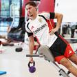 Ivanovic nos treinos de pré-época — Foto: SL Benfica