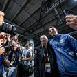 Macaya e Scaoloni até tiraram foto juntos