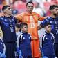 Muslera foi titular e saiu ao intervalo por opção própria