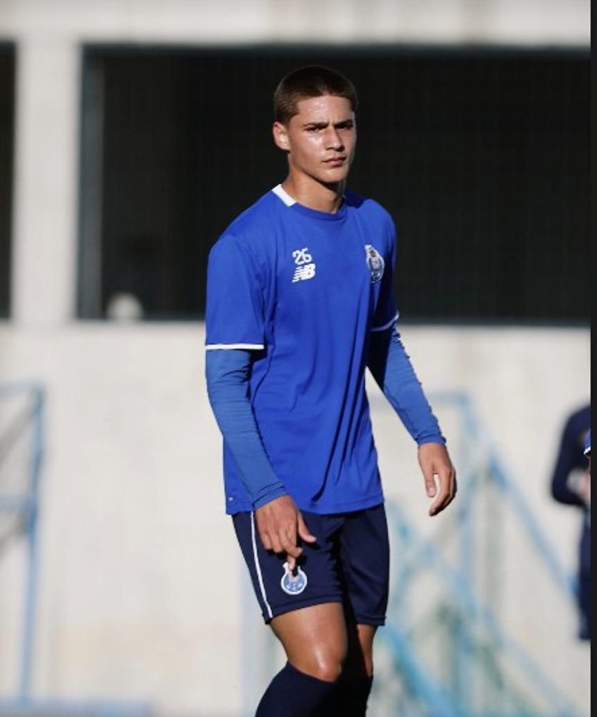 Seif Costa é campeão pelos sub-17 do FC Porto - Foto: Instagram/Seif Costa