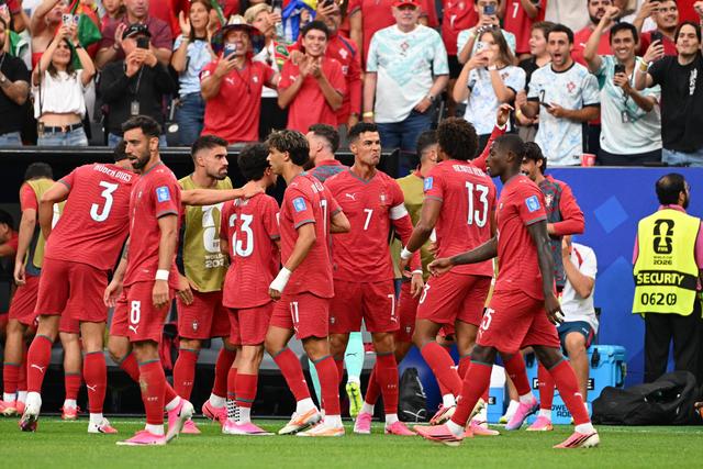 Portugal goleou o Uzbequistão por 5-0