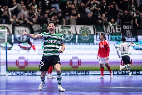 Alex Merlim antecipa um dérbi intenso, mas garante que o Sporting tem todas as condições para vencer o Benfica e sagrar-se campeão