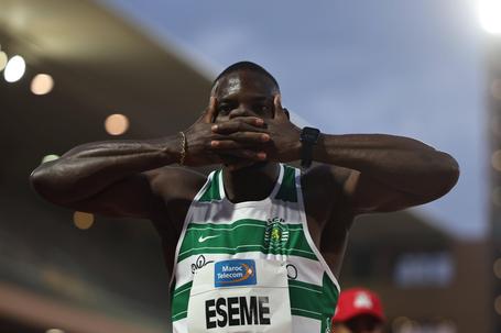 O camaronês Emmanuel Eseme venceu os 100 m nos Nacionais de clubes. IMAGO