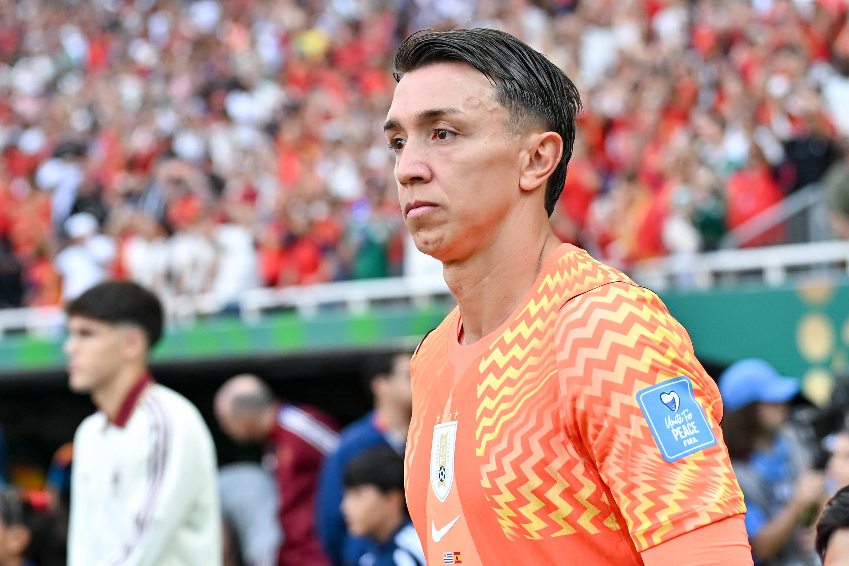 Fernando Muslera (Uruguai): quatro golos sofridos em três jogos. O pesadelo culminou na substituição ao intervalo do jogo decisivo contra a Espanha, após ter acumulado erro diante de Arábia Saudita (1-1) e Cabo Verde (2-2)