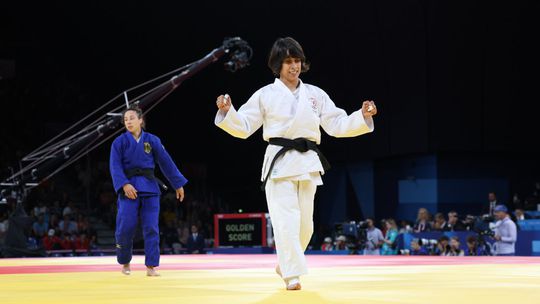 Seleção no Japão, Catarina combate de madrugada