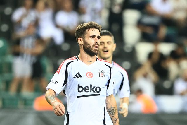 'Bis' de Rafa dá a vitória ao Besiktas em jogo particular