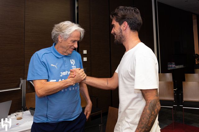 Rúben Neves está novamente às ordens de Jorge Jesus (vídeo)