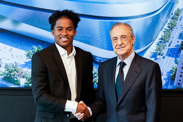 Endrick emociona-se com apresentação: «É um sonho tornado realidade»