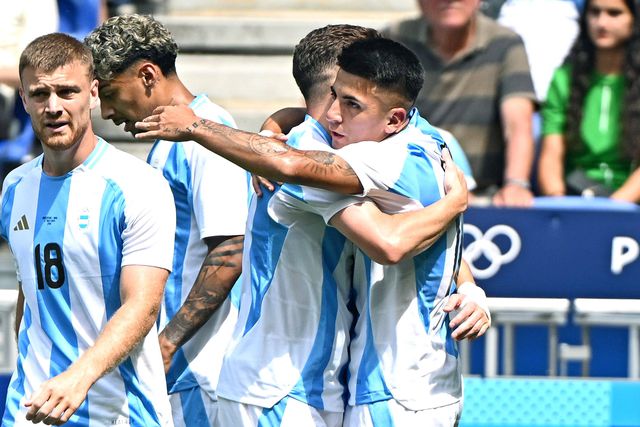 Argentina sofre mas soma mesmo primeira vitória diante do Iraque