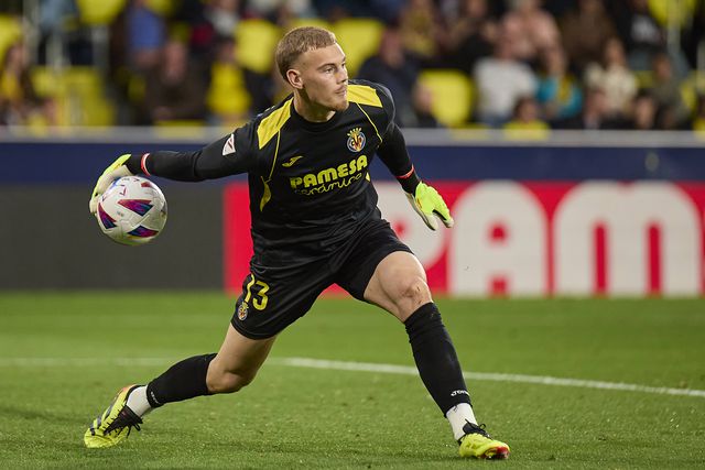 Jorgensen é o 7.º guarda-redes do Chelsea e vai assinar até 2031