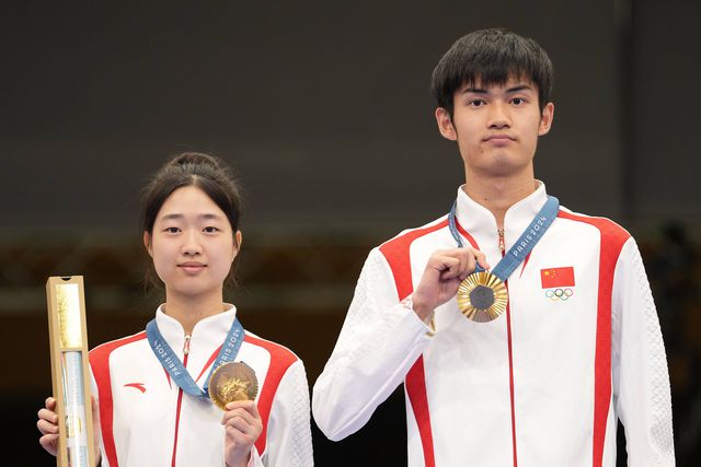 Paris 2024: China conquista primeira medalha de ouro