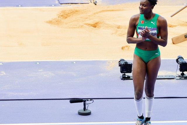 Agate Sousa 2.ª no salto em comprimento em Berlim