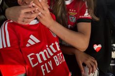 Minibus especial para apoiar Ríos na estreia pelo Benfica