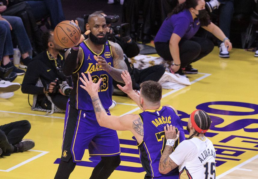 James poderá fazer última época nos Lakers