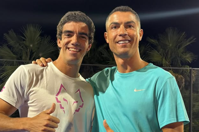 Juan Lebrón ao lado de Cristiano Ronaldo