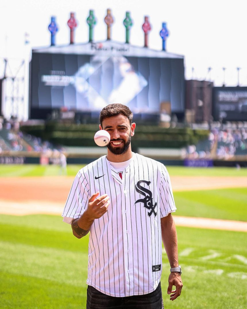 Bruno Fernandes com o equipamento dos White Sox