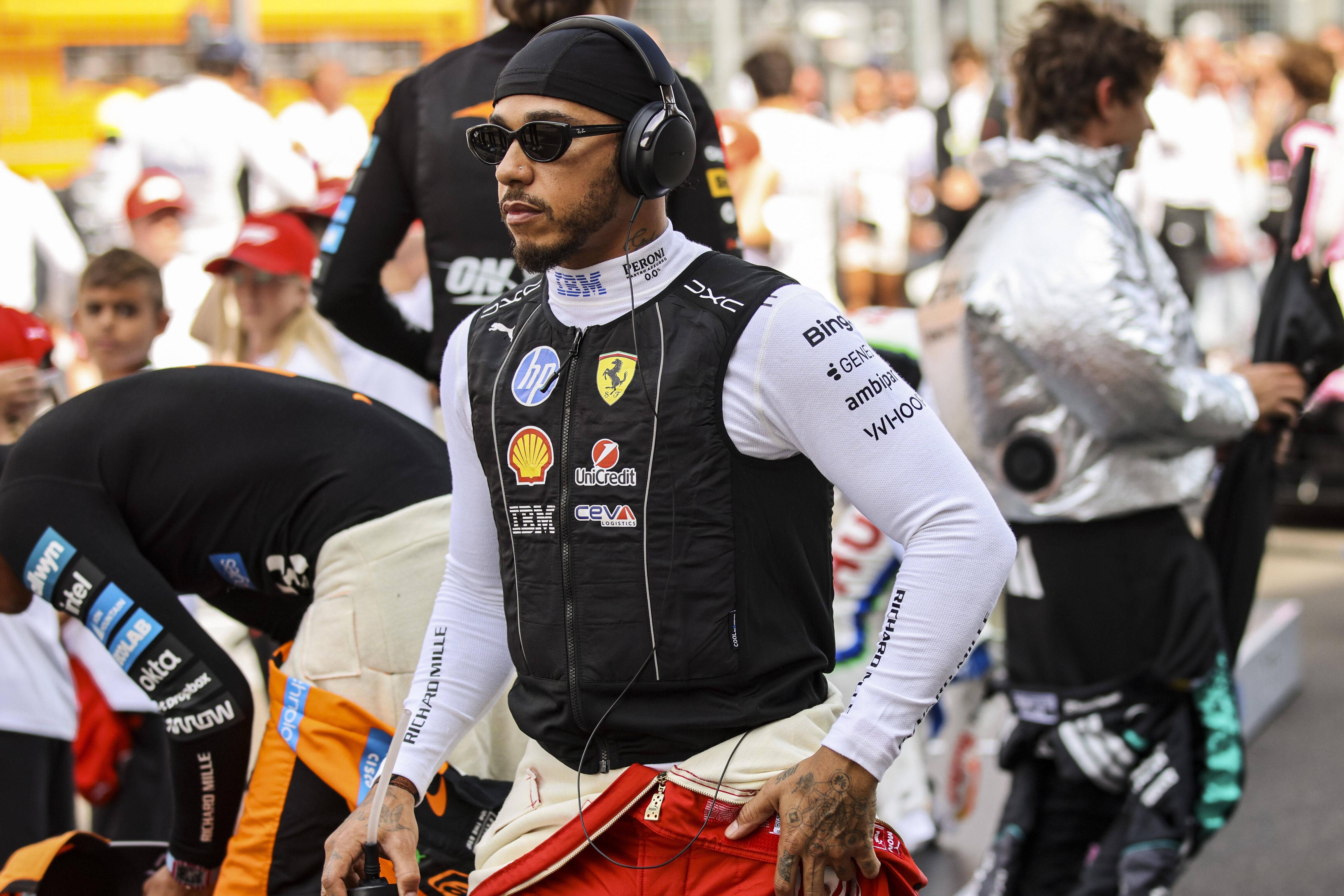 Lewis Hamilton foi penalizado nas últimas três corridas de F1. IMAGO