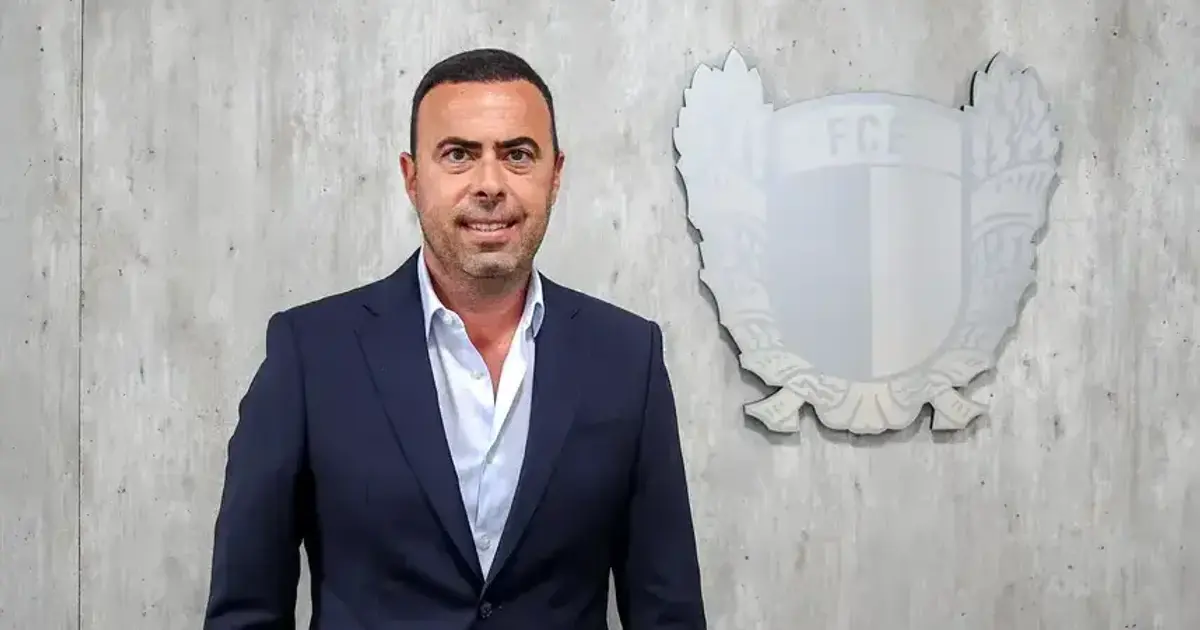 Presidente do Famalicão critica domínio dos três grandes e exige responsabilidade no futebol português