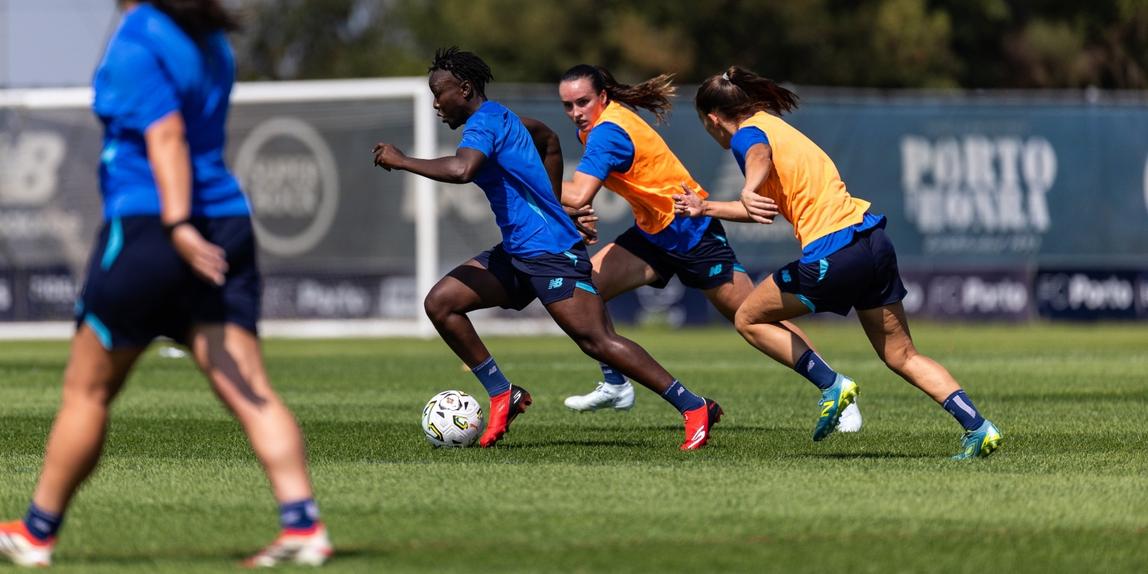 Equipa feminina do FC Porto já trabalha no Olival - Foto: FC PORTO
