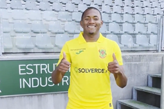 Paços recorre à Patrulha Pata para apresentar... Emerson Pata