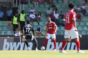 Luís Rocha: 'talismã' das subidas de volta para fixar Santa Clara na Liga