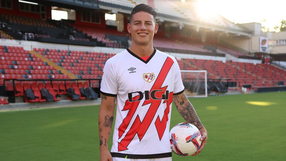 Presidente do Rayo compara chegada de James à de… Maradona a Nápoles