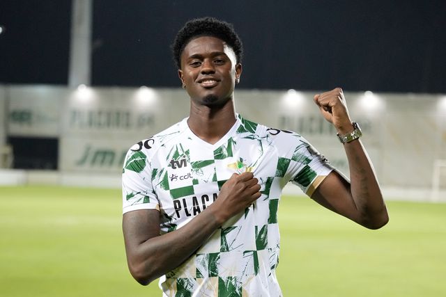 Ponta de lança é a mais recente cara nova do plantel de Vasco Botelho da Costa (Foto: Moreirense)