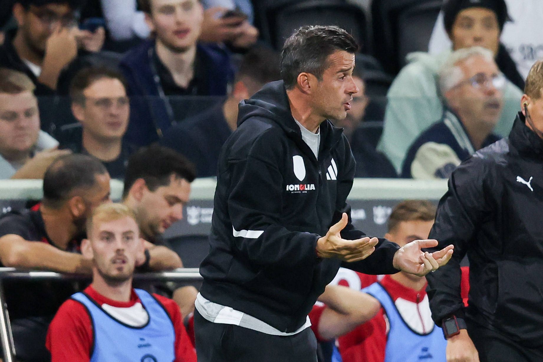 Marco Silva no banco do Fulham Foto: IMAGO