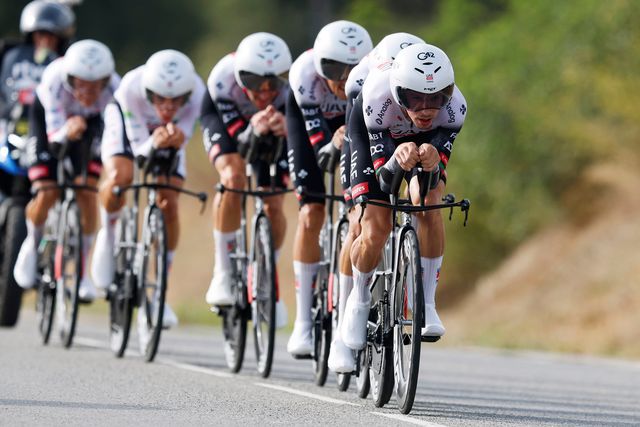 Volta a Espanha: João Almeida no pódio após vitória da UAE no contrarrelógio