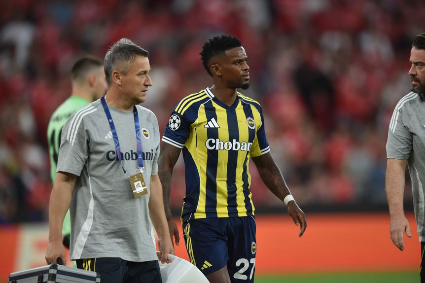 Semedo teve de abandonar o relvado aos 17 minutos devido a lesão (Foto: Miguel Nunes)