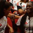 Diana Silva anuncia gravidez e emociona balneário do Benfica (vídeo)