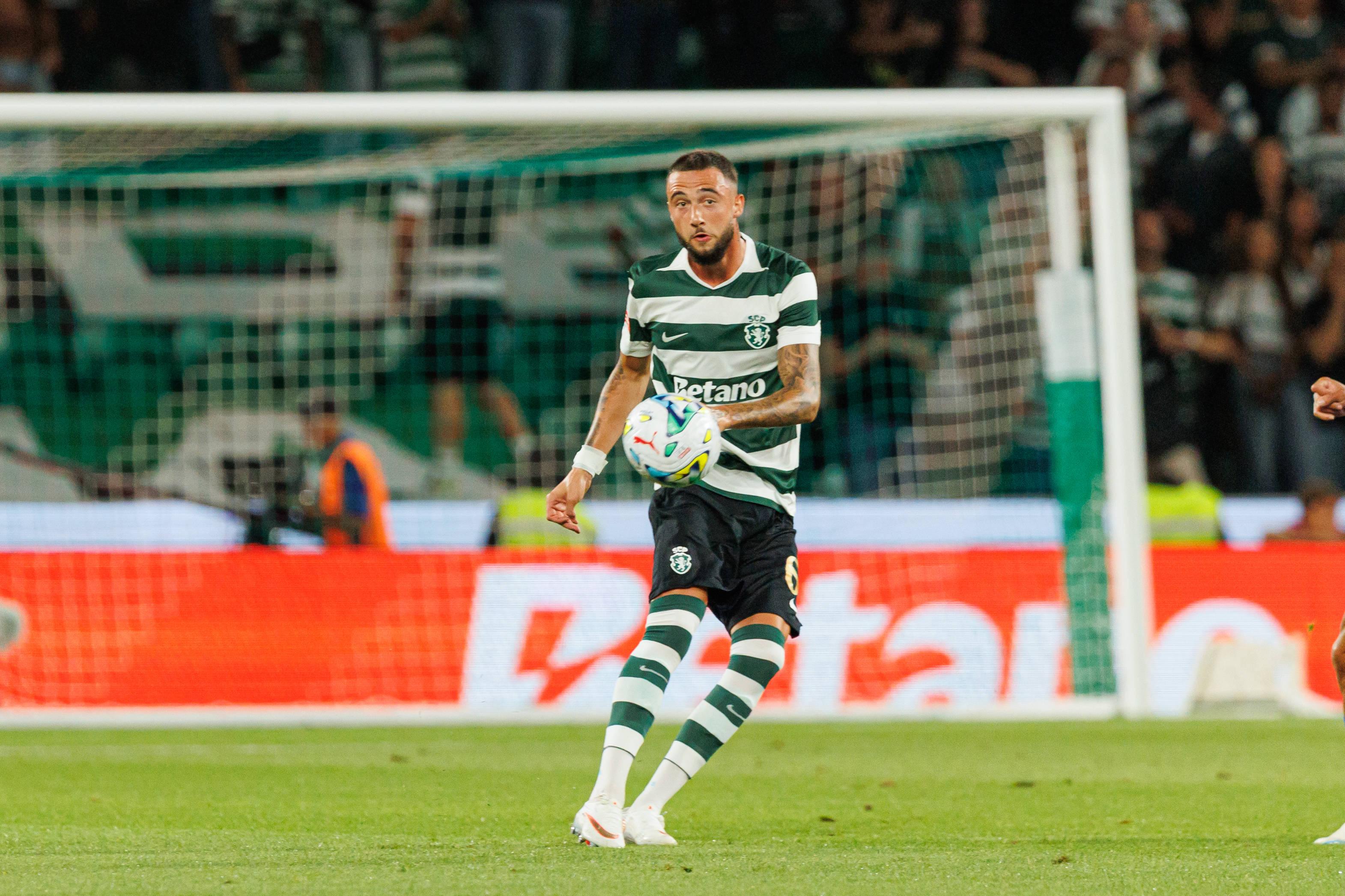 Zeno Debast jogará no centro da defesa (Foto IMAGO)
