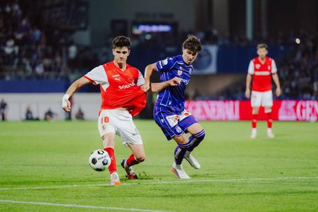 Pau Víctor, que tinha marcado na primeira mão, foi, esta noite, em Viena, mais associativo, em virtude das incidências do jogo