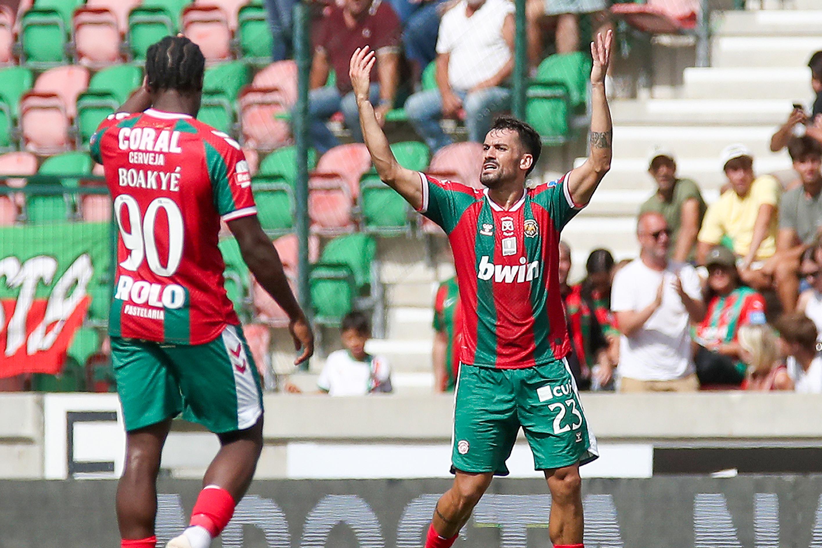 Paulo Henrique apontou o primeiro golo do Marítimo, no empate (2-2) com o Académico de Viseu. -Foto: HOMEM DE GOUVEIA/LUSA