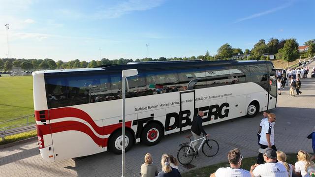 Chegada do autocarro do Benfica para o duelo com o Aarhus
