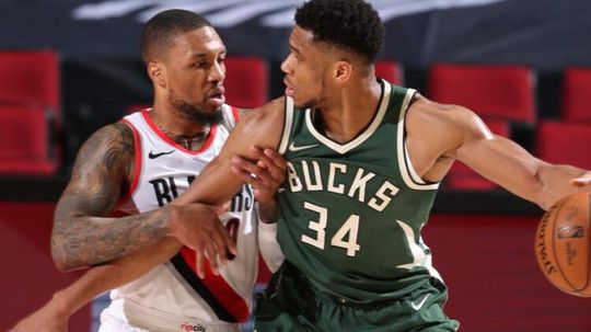 Lillard deixa Blazers e junta-se a Giannis nos Bucks