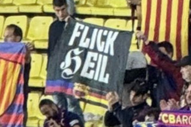 Barcelona multado por bandeira associada ao nazismo