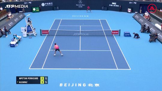 Alcaraz vence Perricard e passa à segunda ronda do Open da China