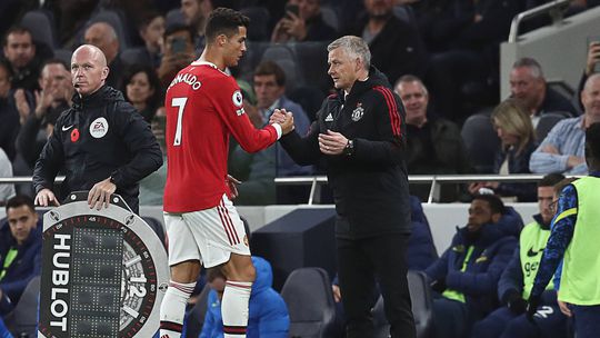 Solskjaer admite que contratar Ronaldo foi um erro: «No City faria mais golos que Haaland»