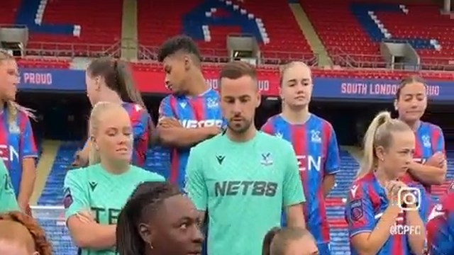 Crystal Palace inova e faz foto oficial 'mista'