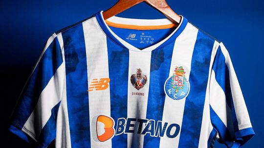 FC Porto com camisola especial frente ao Arouca