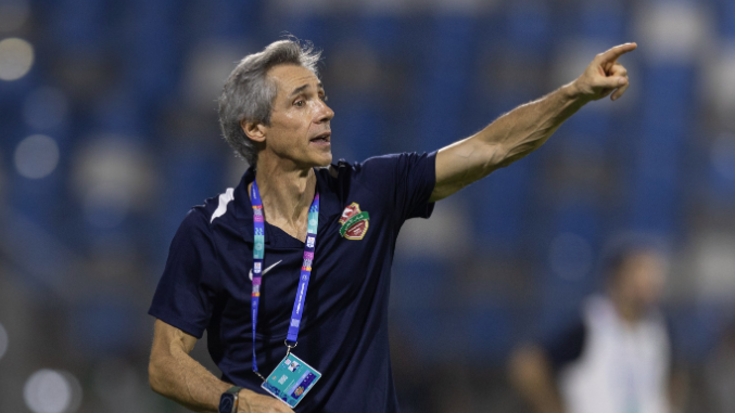 Paulo Sousa vence Leonardo Jardim e é líder nos EAU