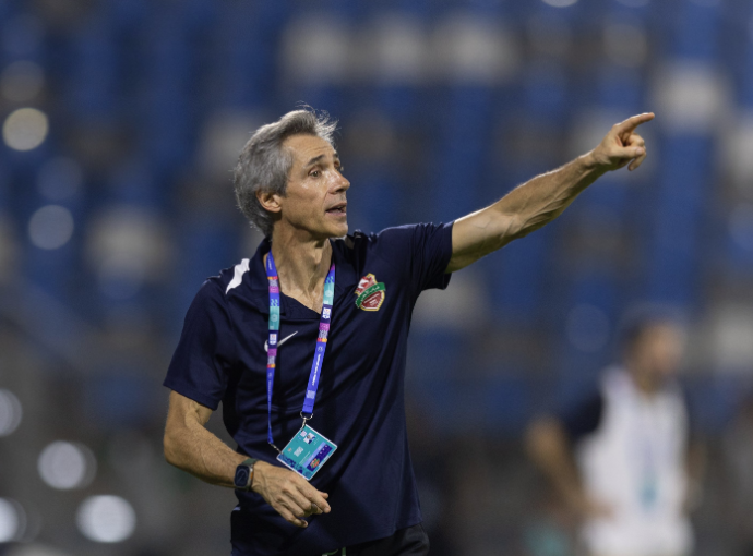 Paulo Sousa segue na liderança e Leonardo Jardim com pódio em risco