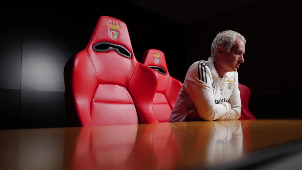 Mourinho: Tristeza eterna ou adeus ao banco?