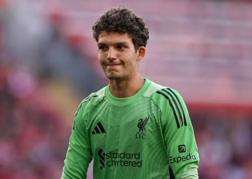 Guarda-redes do Liverpool em modo Playstation!