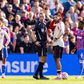 Jogo entre Crystal Palace e Liverpool teve de ser interrompido