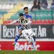 Kikas foi o autor do primeiro golo da partida entre o Estrela da Amadora e o Aves SAD - Foto: Filipe Amorim/LUSA