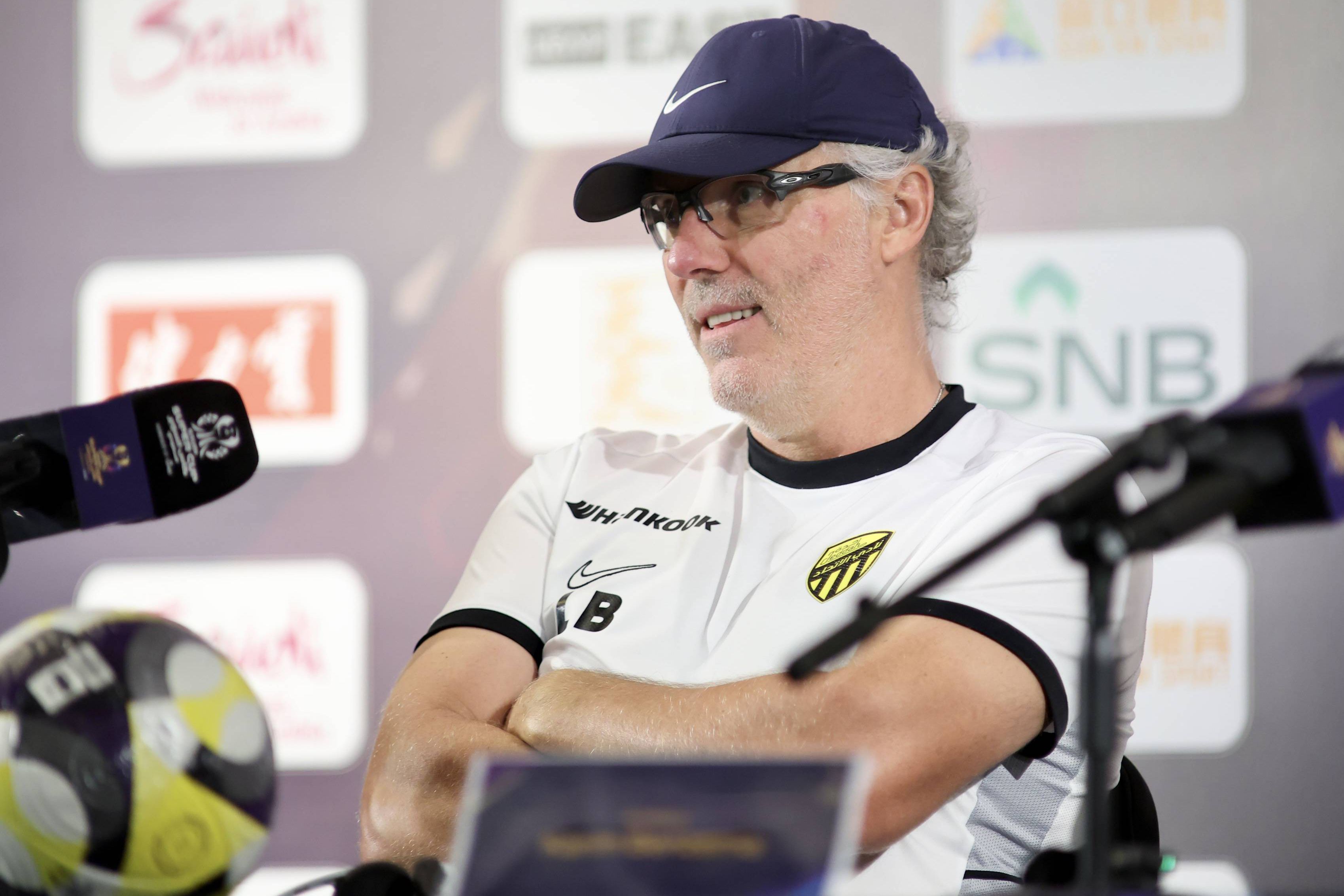 Laurent Blanc já não é o treinador do Al Ittihad