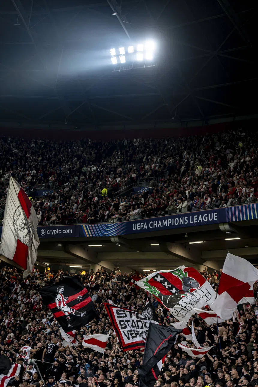 França fecha Vélodrome! Ajax em fúria